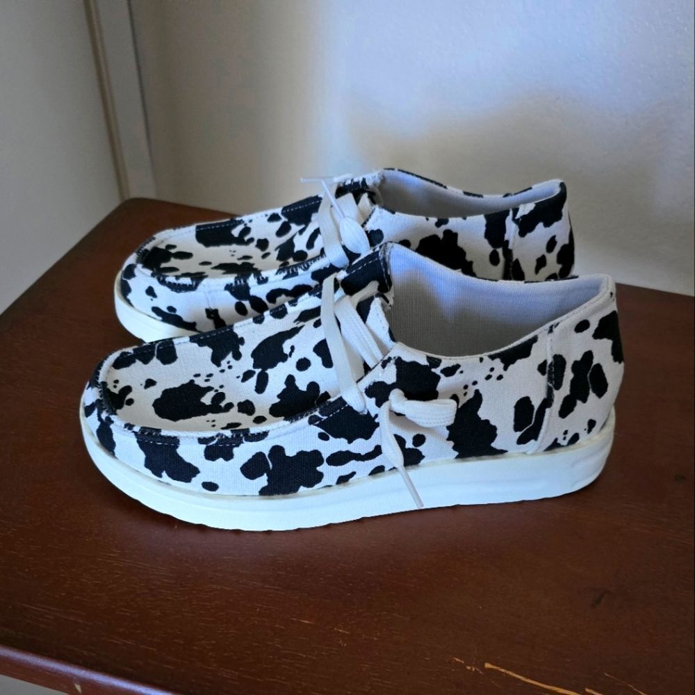 Slip-on Sneakers Casual Comfortable Women's US Size 7 Brand New